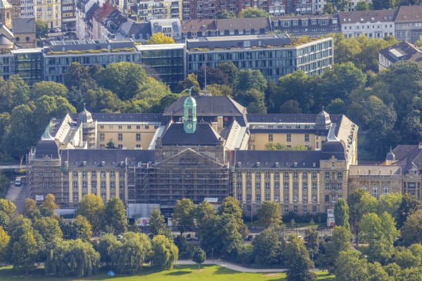 Aerial view, Düsseldorf district government with renovation work on the facade in the Pempelfort district of Düsseldorf, Rhineland, North Rhine-Westphalia, Germany, construction work, construction project, construction site, authority, DE, Düsseldorf, Europe, aerial view, aerial photography, aerial photography, government presidium, renovation, refurbishment, overview, bird's-eye view, overview