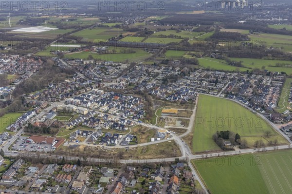 Aerial view, local view Kirchhellen Hackfurthstraße, Bottrop-Kirchhellen, Ruhr area, North Rhine-Westphalia, Germany, DE, Europe, property tax, real estate, aerial view, aerial photography, aerial photography, local view, townscape, urban area, overview, bird's-eye view, residential area, living and life, residential area, residential buildings, residential quality, residential neighbourhood, housing estate, birds-eyes view, overview