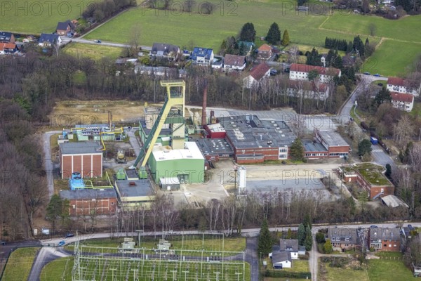 Aerial photograph, former Prosper IV shaft 9 mine, Bottrop-Kirchhellen, Ruhr area, North Rhine-Westphalia, Germany, mine, DE, Europe, Fernewaldstraße, winding tower, aerial photograph, aerial photography, aerial photography, shaft hall shaft 9, overview, bird's-eye view, overview
