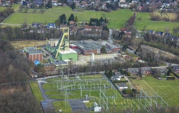 Aerial photograph, former Prosper IV shaft 9 mine, Bottrop-Kirchhellen, Ruhr area, North Rhine-Westphalia, Germany, mine, DE, Europe, Fernewaldstraße, winding tower, aerial photograph, aerial photography, aerial photography, shaft hall shaft 9, overview, bird's-eye view, overview