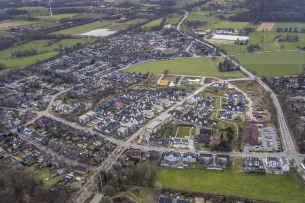 Aerial view, local view Kirchhellen Hackfurthstraße, Bottrop-Kirchhellen, Ruhr area, North Rhine-Westphalia, Germany, DE, Europe, property tax, real estate, aerial view, aerial photography, aerial photography, local view, townscape, urban area, overview, bird's-eye view, residential area, living and life, residential area, residential buildings, residential quality, residential neighbourhood, housing estate, birds-eyes view, overview