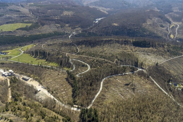 Aerial photo, Bilsteinhalde, serpentines, forest dieback, Gudenhagen, Brilon, Sauerland, North Rhine-Westphalia, Germany, DE, Europe, aerial photography, aerial photography, aerial photography, road traffic, overview, bird's-eye view, forest, forest area, forest damage, birds-eyes view, overview