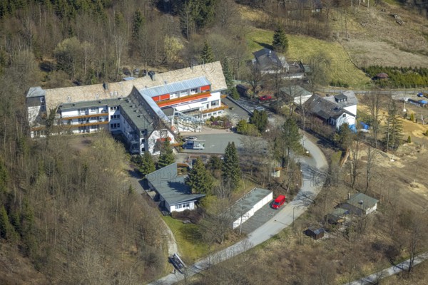 Aerial view, Kursanatorium Hochsauerland Haus der Kriegsblinden, Kriegsblinden-Hilfsverein Westfalen, Pulvermühle, Gudenhagen, Brilon, Sauerland, North Rhine-Westphalia, Germany, DE, Europe, health care, clinic, aerial view, aerial photography, aerial photography, medical facility, medical aid, Mother of God of Mercy, sanatorium, overview, bird's-eye view, overview, medical care