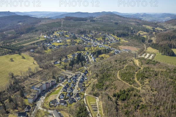 Aerial view, residential area local view, Gudenhagen, Brilon, Sauerland, North Rhine-Westphalia, Germany, DE, Europe, hilly landscape, aerial view, aerial photography, aerial photography, overview, bird's eye view, forest, birds-eyes view, overview