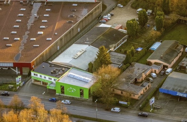 Aerial view, company premises ZweiradCenter Rück in the district south in Bottrop, Ruhr area, North Rhine-Westphalia, Germany, Bottrop, DE, Europe, commercial enterprises, commercial area, commercial location, commercial use, aerial photograph, aerial photography, aerial photography, overview, bird's-eye view, bird's-eye view, overview