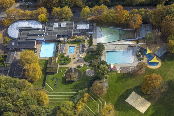 Aerial view, Solbad Vonderort with sauna, wellness and outdoor pool in the Revierpark Vonderort in the district Osterfeld in Oberhausen, Ruhr area, North Rhine-Westphalia, Germany, bathing establishment, bathing resort, DE, Europe, outdoor pool, leisure facility, leisure pool, leisure activities, leisure park, aerial view, aerial photography, aerial photography, Oberhausen, swimming pool, overview, bird's-eye view, overview