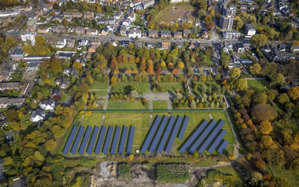 Aerial view, Solarpark Am Quellenbusch am Westfriedhof am Stadtteil Süd-West in Bottrop, Ruhr area, North Rhine-Westphalia, Germany, burial ground, Bottrop, DE, Europe, cemetery, memorial, Gottesacker, graves, burial ground, aerial view, aerial photography, aerial photography, photovoltaic, photovoltaic system, resting place, solar, solar system, solar roof, solar energy, solar park, overview, bird's eye view, birds-eyes view, overview