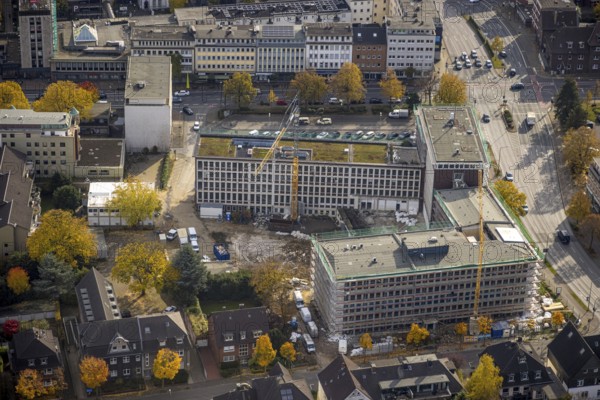 Aerial view, New Bauknecht Quarter with construction work at the RAG building Gleiwitzer Platz in the district Altstadt in Bottrop, Ruhr area, North Rhine-Westphalia, Germany, Bottrop, DE, monument protection, Europe, commercial enterprises, commercial area, commercial location, commercial use, landmark of industrial heritage, aerial view, aerial photography, aerial photography, RAG administration building, overview, bird's-eye view, bird's-eye view, overview