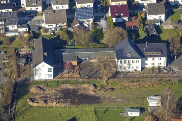 Aerial view, Antonius Kindergarten and catholic primary school Drei Könige in the district Garbeck in Balve, Sauerland, North Rhine-Westphalia, Germany, Balve, education, educational institution, DE, Europe, primary school, kindergarten, day care centre, day nursery, day care centre, teaching institute, aerial photograph, aerial photography, aerial photography, school, overview, bird's-eye view, overview