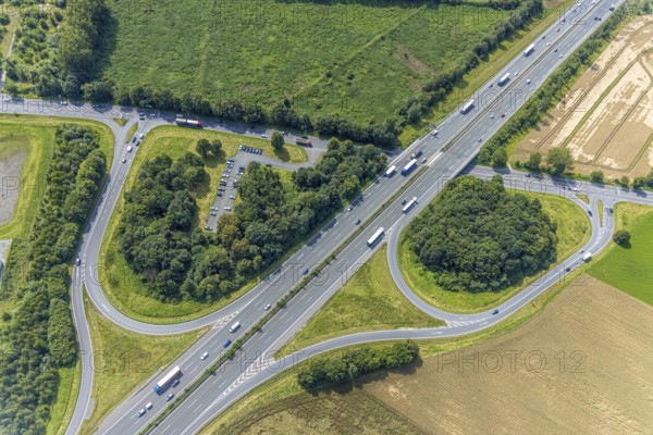 Aerial view, motorway exit Kamen / Bergkamen of the A2 in Weddinghofen, Bergkamen, Ruhr area, North Rhine-Westphalia, Germany, motorway A2, DE, Europe, aerial view, aerial photography, aerial photography, overview, bird's-eye view, overview
