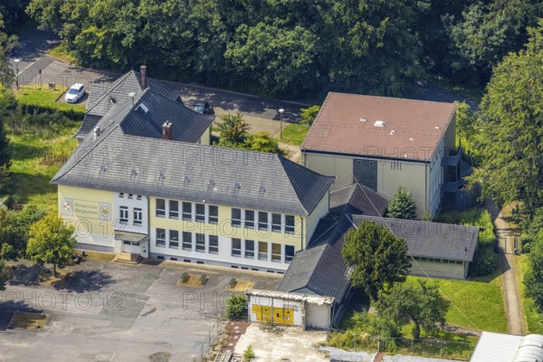 Aerial view, conversion of the former castle school for the new Jahnschule in Oberaden, Bergkamen, Ruhr area, North Rhine-Westphalia, Germany, education, educational institution, DE, Europe, educational institute, aerial view, aerial photography, aerial photography, school, overview, bird's-eye view, overview