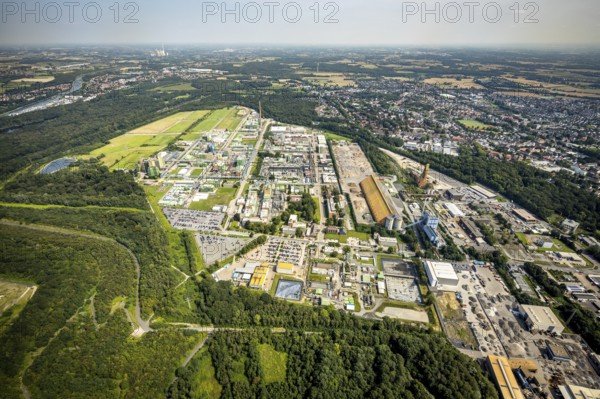 Aerial view, Bayer AG chemical plant site in Bergkamen, Ruhr area, North Rhine-Westphalia, Germany, Bergkamen, DE, Europe, commercial enterprises, commercial area, commercial park, commercial site, commercial use, industrial area, industrial building, industrial site, aerial photograph, aerial photography, aerial photography, recycling centre, overview, Umweltkontor Bergkamen, bird's-eye view, birds-eyes view, overview