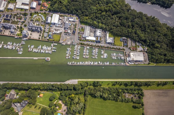 Aerial view, Yacht harbour Marina Rünthe in Bergkamen, Ruhr area, North Rhine-Westphalia, Germany, Bergkamen, inland navigation, DE, Datteln-Hamm canal, Europe, aerial view, aerial photography, aerial photography, motor boats, overview, bird's eye view, yachts, marina, birds-eyes view, overview