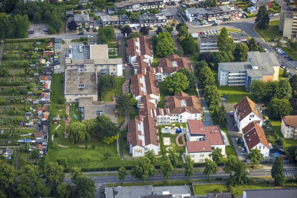Aerial view of the AWO retirement home Hermann-Görlitz-Seniorenzentrum, Bergkamen, Ruhr area, North Rhine-Westphalia, Germany, DE, Europe, aerial photo, birds-eyes view, aerial photography, aerial photography, overview, bird's eye view, retirement home, nursing home, retirement residence