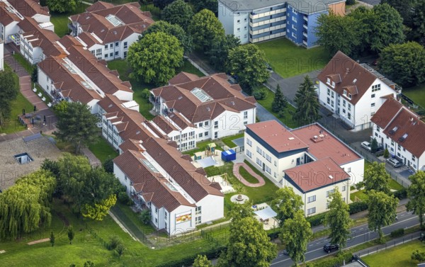 Aerial view of the AWO retirement home Hermann-Görlitz-Seniorenzentrum, Bergkamen, Ruhr area, North Rhine-Westphalia, Germany, DE, Europe, aerial photo, birds-eyes view, aerial photography, aerial photography, overview, bird's eye view, retirement home, nursing home, retirement residence