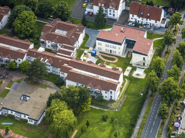 Aerial view of the AWO retirement home Hermann-Görlitz-Seniorenzentrum, Bergkamen, Ruhr area, North Rhine-Westphalia, Germany, DE, Europe, aerial photo, birds-eyes view, aerial photography, aerial photography, overview, bird's eye view, retirement home, nursing home, retirement residence