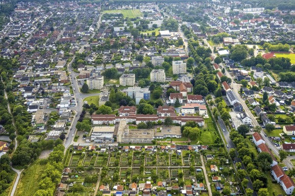 Aerial view of the AWO retirement home Hermann-Görlitz-Seniorenzentrum, Bergkamen, Ruhr area, North Rhine-Westphalia, Germany, DE, Europe, aerial photo, birds-eyes view, aerial photography, aerial photography, overview, bird's eye view, retirement home, nursing home, retirement residence