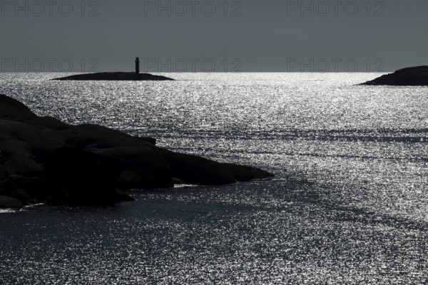 Island with a lighthouse, archipelago, rocky coast, Ramsvik, nature reserve Ramsviklandet, Bohuslän, Skagerrak, Sotenäs, Västra Götalands län, Sweden