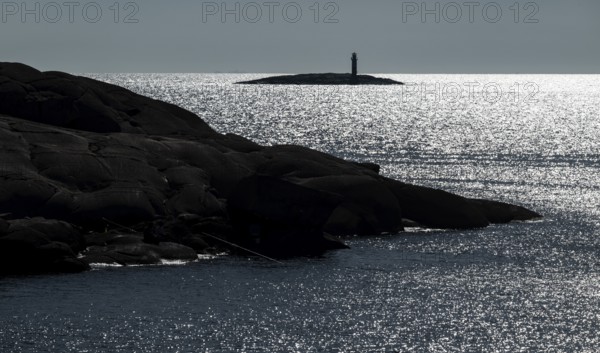 Island with a lighthouse, archipelago, rocky coast, Ramsvik, nature reserve Ramsviklandet, Bohuslän, Skagerrak, Sotenäs, Västra Götalands län, Sweden