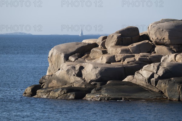 Bohus granite, rocky coast, Ramsvik, Naturreservat Ramsviklandet, Bohuslän, Skagerrak, Sotenäs, Västra Götalands län, Sweden