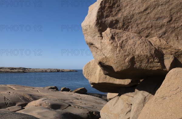 Large rock, rocky coast, Bohus granite, Ramsvik, nature reserve Ramsviklandet, Bohuslän, Skagerrak, Sotenäs, Västra Götalands län, Sweden