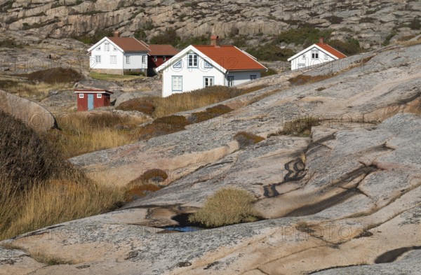 White houses, Bohus granite, rocky coast, Ramsvik, Ramsviklandet nature reserve, Bohuslän, Skagerrak, Sotenäs, Västra Götalands län, Sweden