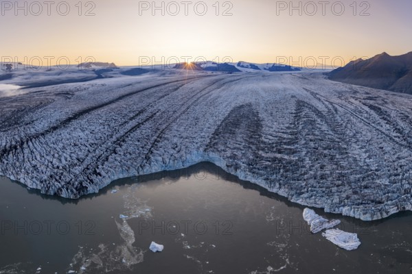 Glacier tongue of the Vatnajökull glacier, Vatnajökull National Park, South Iceland, Iceland