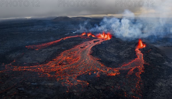 Volcanic eruption, Sundhnúkur crater chain, near Grindavik, Reykjanes Peninsula, Southwest Iceland, Iceland