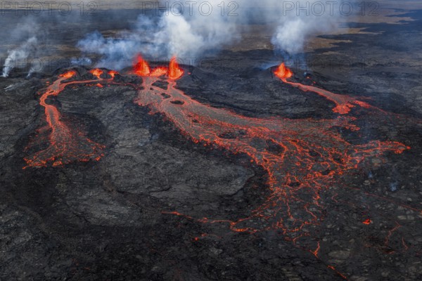 Volcanic eruption, Sundhnúkur crater chain, near Grindavik, Reykjanes Peninsula, Southwest Iceland, Iceland