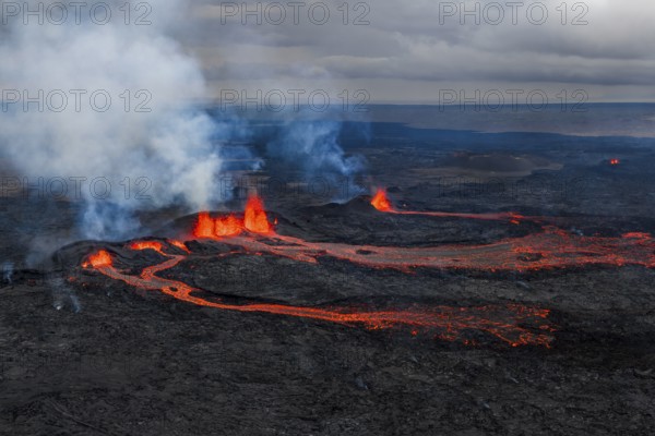 Volcanic eruption, Sundhnúkur crater chain, near Grindavik, Reykjanes Peninsula, Southwest Iceland, Iceland