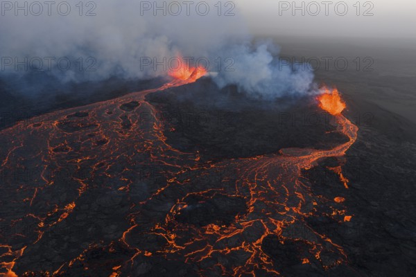 Volcanic eruption, Sundhnúkur crater chain, near Grindavik, Reykjanes Peninsula, Southwest Iceland, Iceland