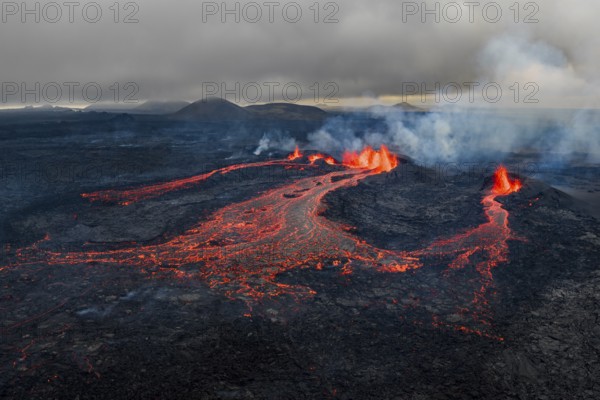 Volcanic eruption, Sundhnúkur crater chain, near Grindavik, Reykjanes Peninsula, Southwest Iceland, Iceland