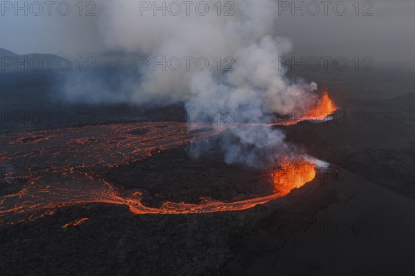 Volcanic eruption, Sundhnúkur crater chain, near Grindavik, Reykjanes Peninsula, Southwest Iceland, Iceland