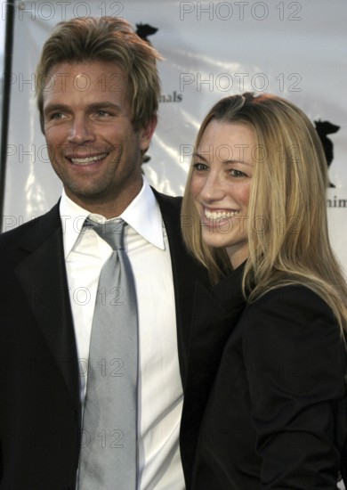 David Chokachi and Susan Brubaker at the the 2nd Annual Guardian IDA Awards fundraiser held at Paramount Studios in Hollywood, USA on October 30, 2004, Hollywood, CA, USA, Los Angeles, California, USA