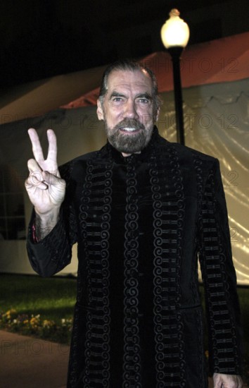 John Paul DeJoria at the the 2nd Annual Guardian IDA Awards fundraiser held at Paramount Studios in Hollywood, USA on October 30, 2004, Hollywood, CA, USA, Los Angeles, California, USA