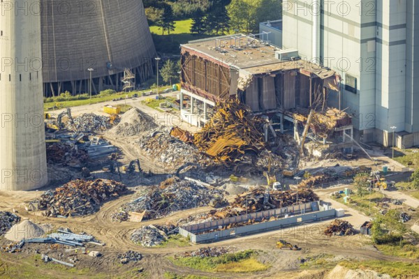 Aerial view, RWE Generation SE Gersteinwerk power plant, detail shot with demolition, Bockum-Hövel, Hamm, Ruhr area, North Rhine-Westphalia, Germany, construction work, construction area, construction site, building site, construction project, construction site, DE, E-Werk, Europe, power plant, aerial view, aerial photography, aerial photography, chimney, tower, overview, bird's-eye view, overview