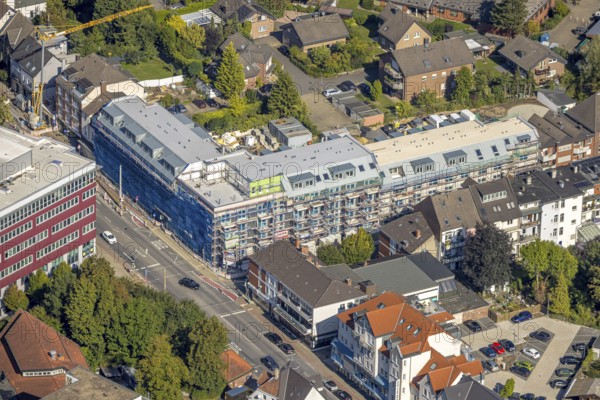 Aerial view, senior citizens' campus construction site with new building on the corner of Werler Straße and Blumenstraße, opposite the Protestant hospital, Mitte, Hamm, Ruhr area, North Rhine-Westphalia, Germany, retirement home, old people's home, construction work, construction area, building site, building plots, construction project, construction site, care and nursing, DE, Europe, aerial view, aerial photography, aerial photography, new building, care facility, retirement home, retirement residence, retirement home, senior citizens' centre, overview, bird's eye view, bird's eye view, overview