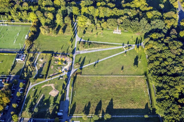 Aerial view, parade ground with war memorial, Germania memorial for the fallen of the Franco-Prussian War 1870/71, historical sight, children playground, centre, Hamm, Ruhr area, North Rhine-Westphalia, Germany, DE, memorial, Europe, aerial view, aerial photography, aerial photography, memorial, overview, bird's-eye view, overview