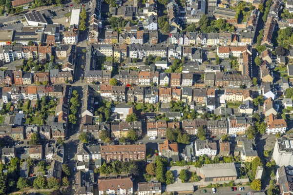 Aerial view, residential area, housing estate between Sedanstraße, Albertstraße and Roonstraße, Mitte, Hamm, Ruhr area, North Rhine-Westphalia, Germany, DE, Europe, property tax, real estate, aerial view, aerial photography, aerial photography, overview, bird's-eye view, residential complex, housing and living, residential area, quality of living, residential neighbourhood, housing estate, residential district, birds-eyes view, overview