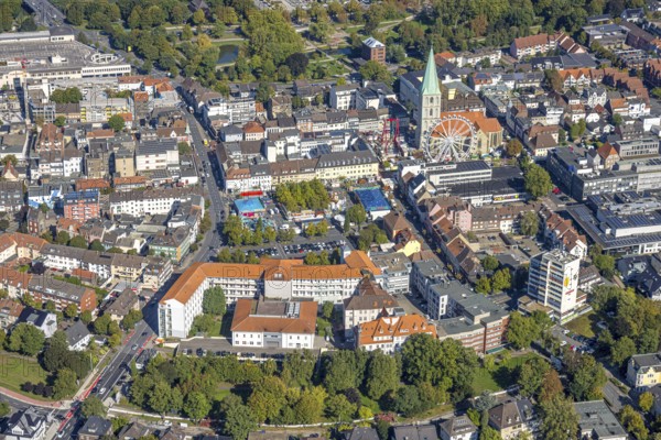 Aerial view, evang. St Paul's Church and city festival with Ferris wheel, Johanniter-Kliniken Hamm location Nassauerstraße, centre, Hamm, Ruhr area, North Rhine-Westphalia, Germany, place of worship, DE, Europe, festival, health care, religious community, place of worship, holy place, hospital, church, church community, clinic, clinic, denomination, hospital, hospital, aerial view, aerial photography, aerial photography, medical facility, medical aid, religion, religious site, overview, bird's eye view, birds-eyes view, overview, medical care
