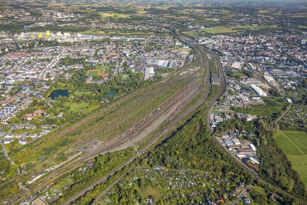 Aerial view, Hamm marshalling yard, view to the main station, harbour and city centre, Pelkum district, Hamm, Ruhr area, North Rhine-Westphalia, Germany, DE, Europe, railway tracks, tracks, goods trains, aerial view, aerial photography, aerial photography, overview, bird's-eye view, overview