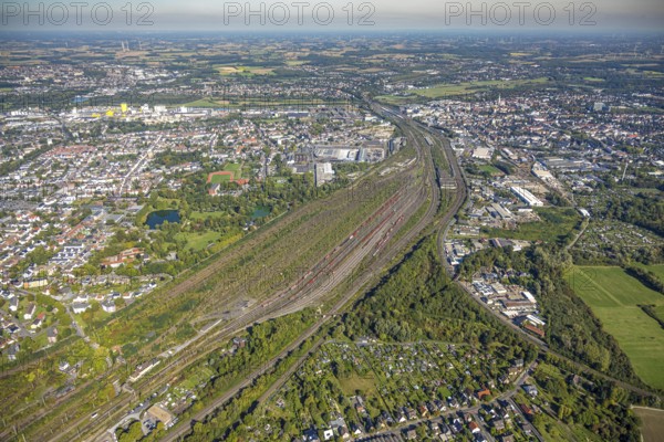 Aerial view, Hamm marshalling yard, view of Hamm main station, harbour and city centre, Hamm telecommunication tower transmitter, Pelkum district, Hamm, Ruhr area, North Rhine-Westphalia, Germany, DE, Europe, tracks, tracks, goods trains, aerial view, aerial photography, aerial photography, overview, bird's-eye view, overview