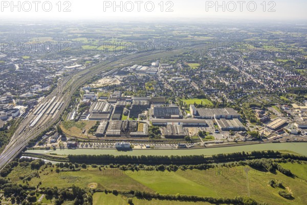 Aerial view, harbour at the Datteln-Hamm canal, industrial area Hafenstraße and Dortmunder Straße, main station and view to the marshalling yard, centre, Hamm, Ruhr area, North Rhine-Westphalia, Germany, DE, Europe, railway tracks, tracks, goods trains, harbour, harbour area, harbour overview, aerial view, aerial photography, aerial photography, overview, bird's eye view, birds-eyes view, overview
