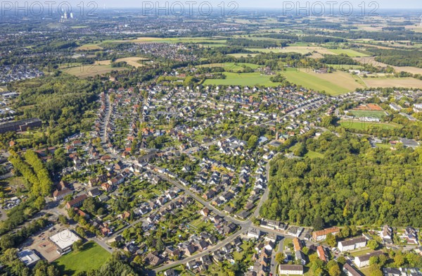 Aerial view, residential area, view of Heessen district with sports centre, Heessen district, Hamm, Ruhr area, North Rhine-Westphalia, Germany, DE, Europe, football, football pitch, football stadium, property tax, real estate, aerial view, aerial photography, aerial photography, sports, sports facility, sports field, overview, bird's eye view, residential complex, living and life, residential area, quality of life, residential quarter, housing estate, residential district, bird's eye view, overview