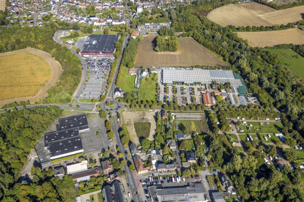 Aerial view, roundabout Sachsring and Münsterstraße, garden centre Bintig GmbH and Kaufland supermarket, district Heessen, Hamm, Ruhr area, North Rhine-Westphalia, Germany, DE, Europe, aerial view, aerial photography, aerial photography, overview, bird's-eye view, overview
