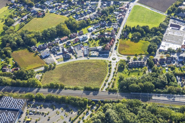 Aerial view, residential area with roundabout Vogelstraße, Frielicker Weg and Ahlener Straße, meadow areas, district Heessen, Hamm, Ruhr area, North Rhine-Westphalia, Germany, DE, Europe, property tax, real estate, roundabout, aerial view, aerial photography, aerial photography, road traffic, overview, bird's eye view, residential area, housing and living, residential area, quality of life, residential quarter, housing estate, residential area, birds-eyes view, overview