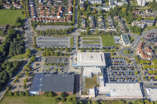 Aerial view, Ostwennemarstraße shopping centre, car parks, Uentrop, Hamm, Ruhr area, North Rhine-Westphalia, Germany, DE, shopping, shopping centre, shopping markets, shopping square, shopping centre, Europe, aerial view, aerial photography, aerial photography, local supply centre, shopping centre, supermarket, overview, bird's-eye view, overview