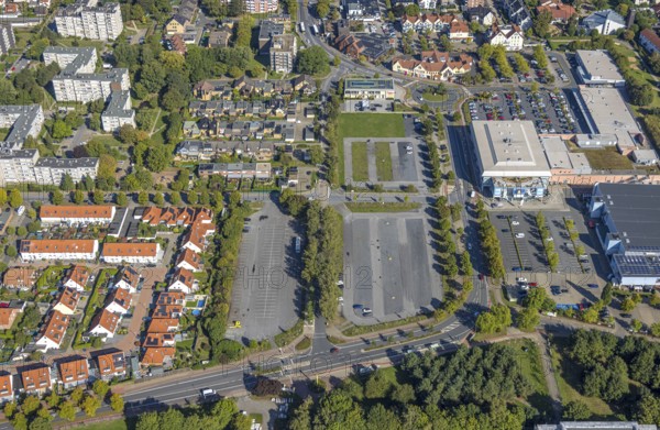 Aerial view, Ostwennemarstraße shopping centre, car parks, Uentrop, Hamm, Ruhr area, North Rhine-Westphalia, Germany, DE, shopping, shopping centre, shopping markets, shopping square, shopping centre, Europe, aerial view, aerial photography, aerial photography, local supply centre, shopping centre, supermarket, overview, bird's-eye view, overview