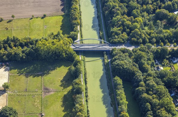 Aerial view, Ostwennemarstraße bridge over the Datteln-Hamm canal, Uentrop, Hamm, Ruhr area, North Rhine-Westphalia, Germany, bridge, DE, Europe, canal, aerial view, aerial photography, aerial photography, road traffic, overview, bird's-eye view, overview