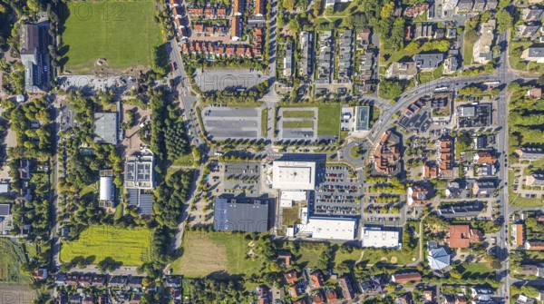 Aerial view, Freiherr-vom-Stein-Gymnasium Hamm with construction site and meadow area, entrance area Maximilianpark, Uentrop, Hamm, Ruhr area, North Rhine-Westphalia, Germany, construction work, construction area, construction site, building plots, construction project, construction site, education, educational institution, DE, Europe, grammar school, teaching institute, aerial view, aerial photography, aerial photography, school, overview, reconstruction, bird's eye view, Werner-Figgen-Weg, birds-eyes view, overview